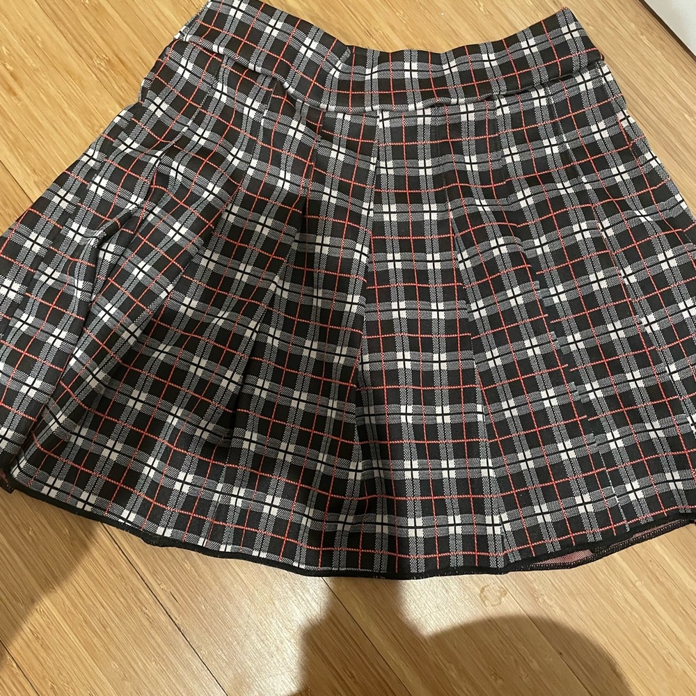 Black skirt